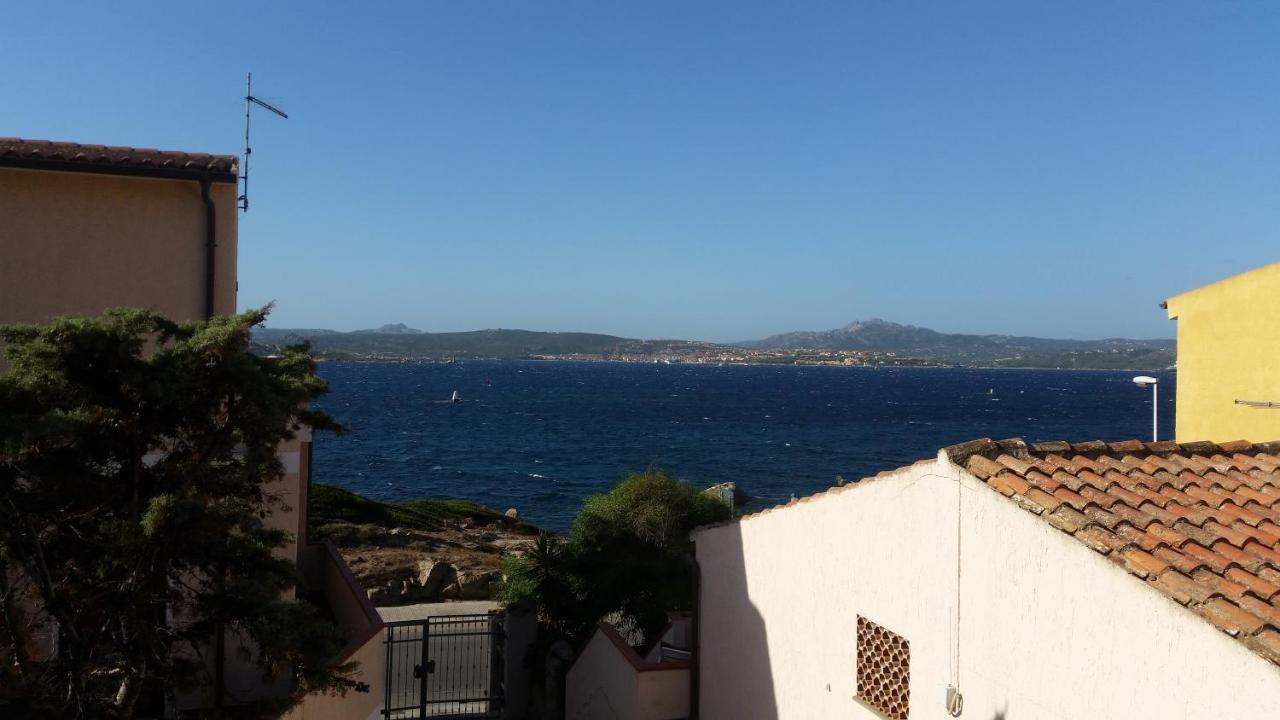 Casa vacanze a pochi passi dal mare Villa La Maddalena  Esterno foto